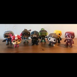 Lot 8 Funko Pop figures